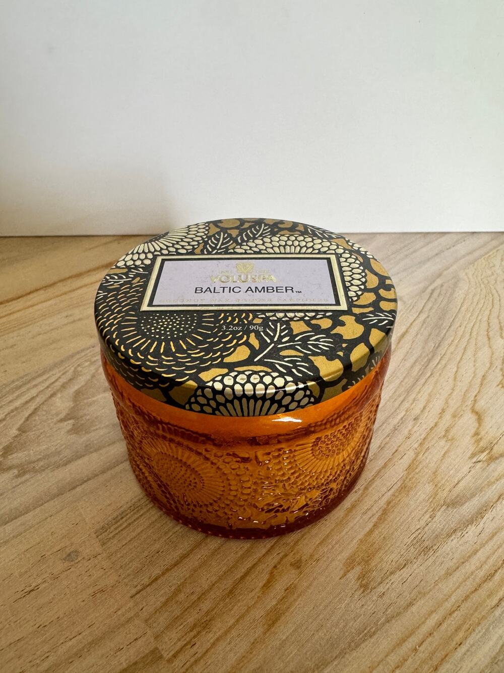 Voluspa Baltic Amber Jar Candle 1-Tealight Natural Coconut Wax 3.2 oz
